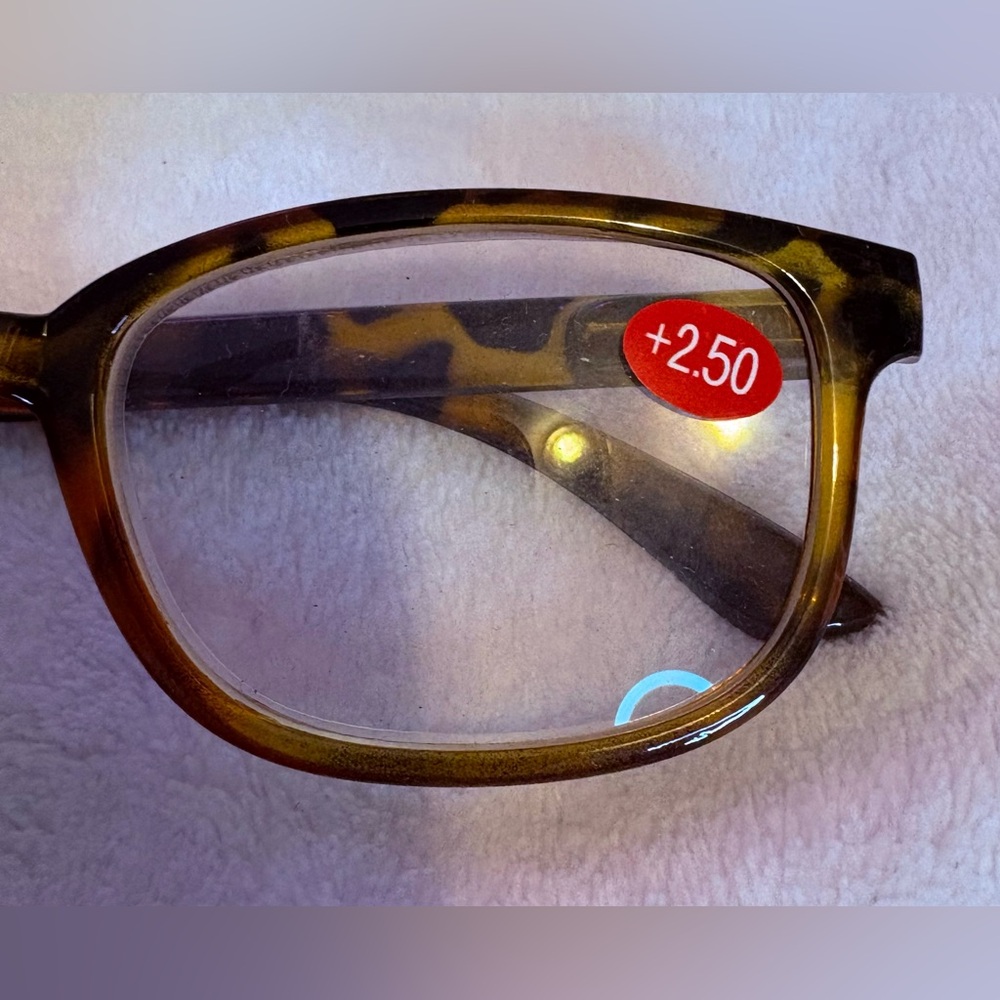 Tortoise Shell Reader Eyeglasses - Picture 2 of 2